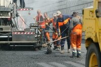 В Подмосковье на 70 объектах стартовал ремонт дорог